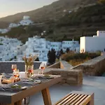 Villa G Y In Tinos Kardhianí