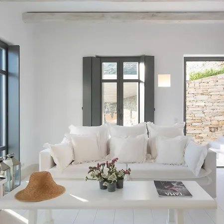 G Y In Tinos *